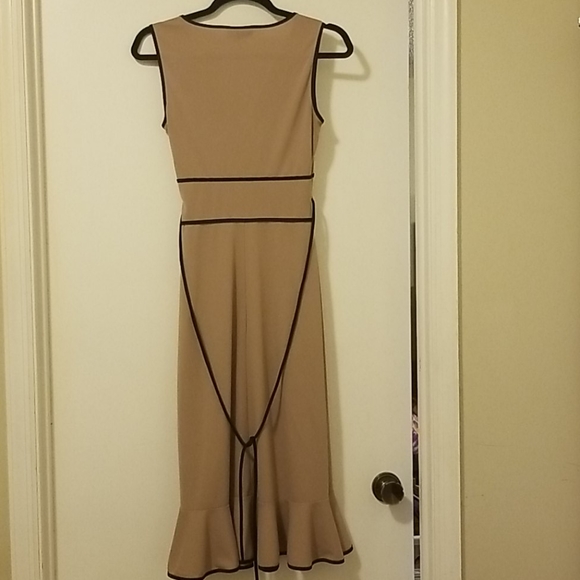 Express dress - Picture 2 of 5